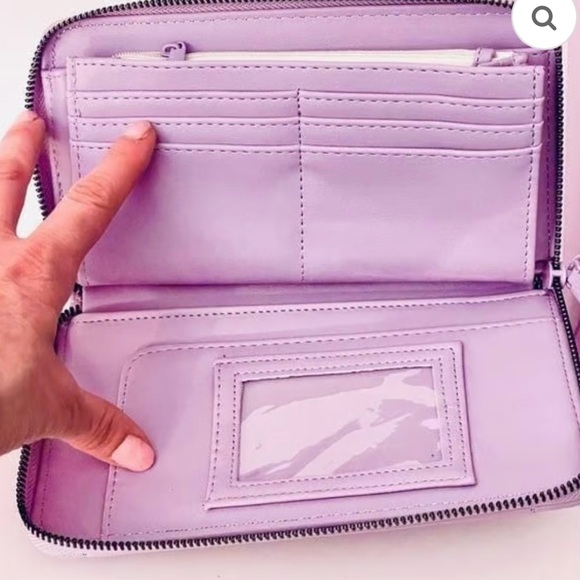 Betsey Johnson Lavender Wallet With Removable Wristlet - Picture 6 of 11